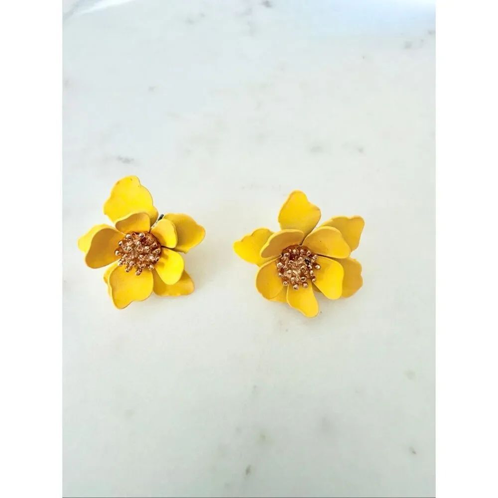 Bright yellow stud flower earrings